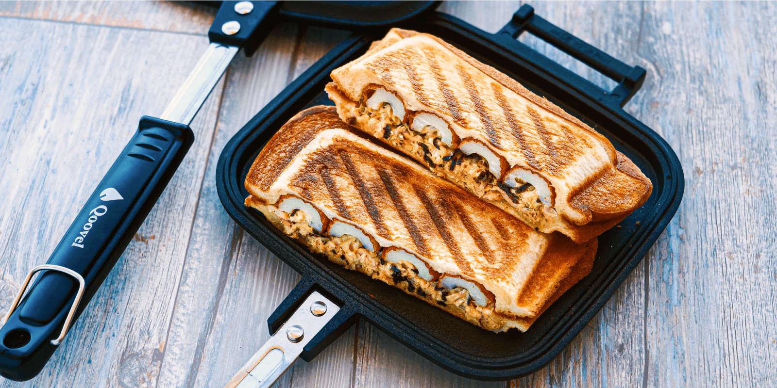 Qoovel のホットサンドメーカーで焼いたホットサンド
